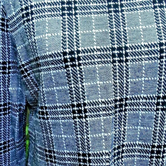 St. John Sport Plaid Sweater Large L Gray Knit Ladybug Detail Dog Show Top - Picture 3 of 6